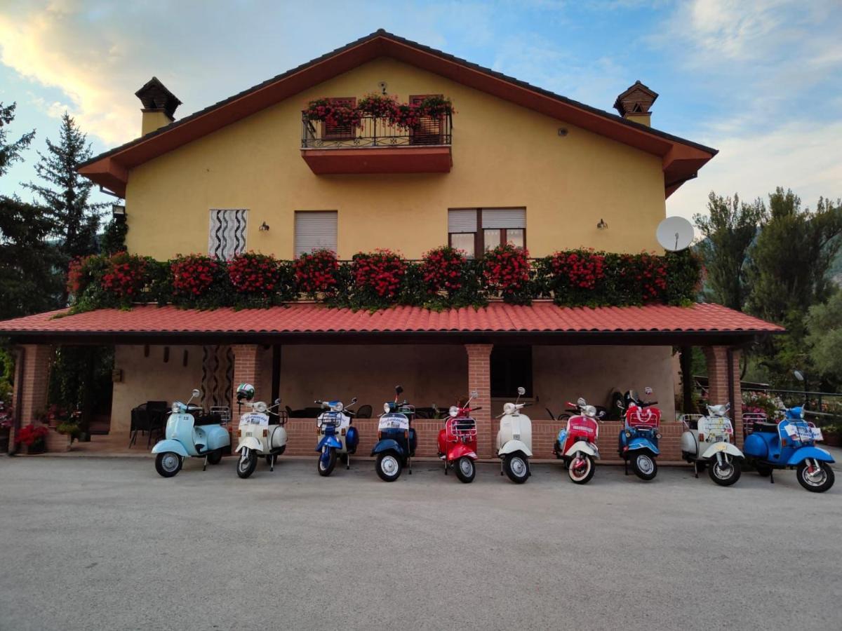 Le Stanze Di Bacco Villa Cagnano Amiterno Dış mekan fotoğraf
