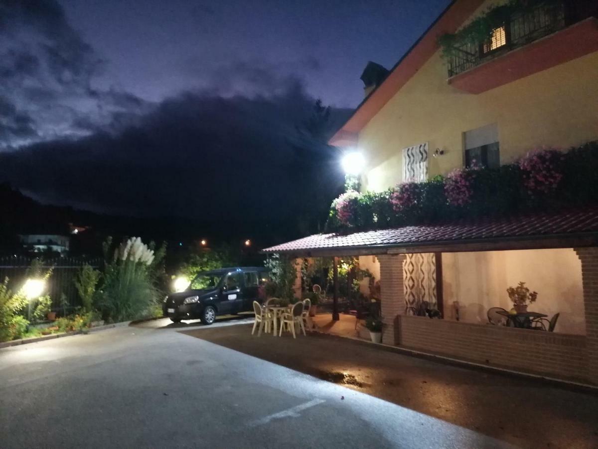 Le Stanze Di Bacco Villa Cagnano Amiterno Dış mekan fotoğraf
