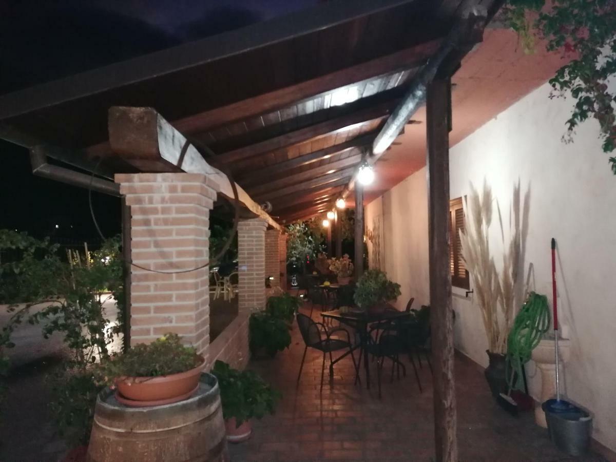 Le Stanze Di Bacco Villa Cagnano Amiterno Dış mekan fotoğraf